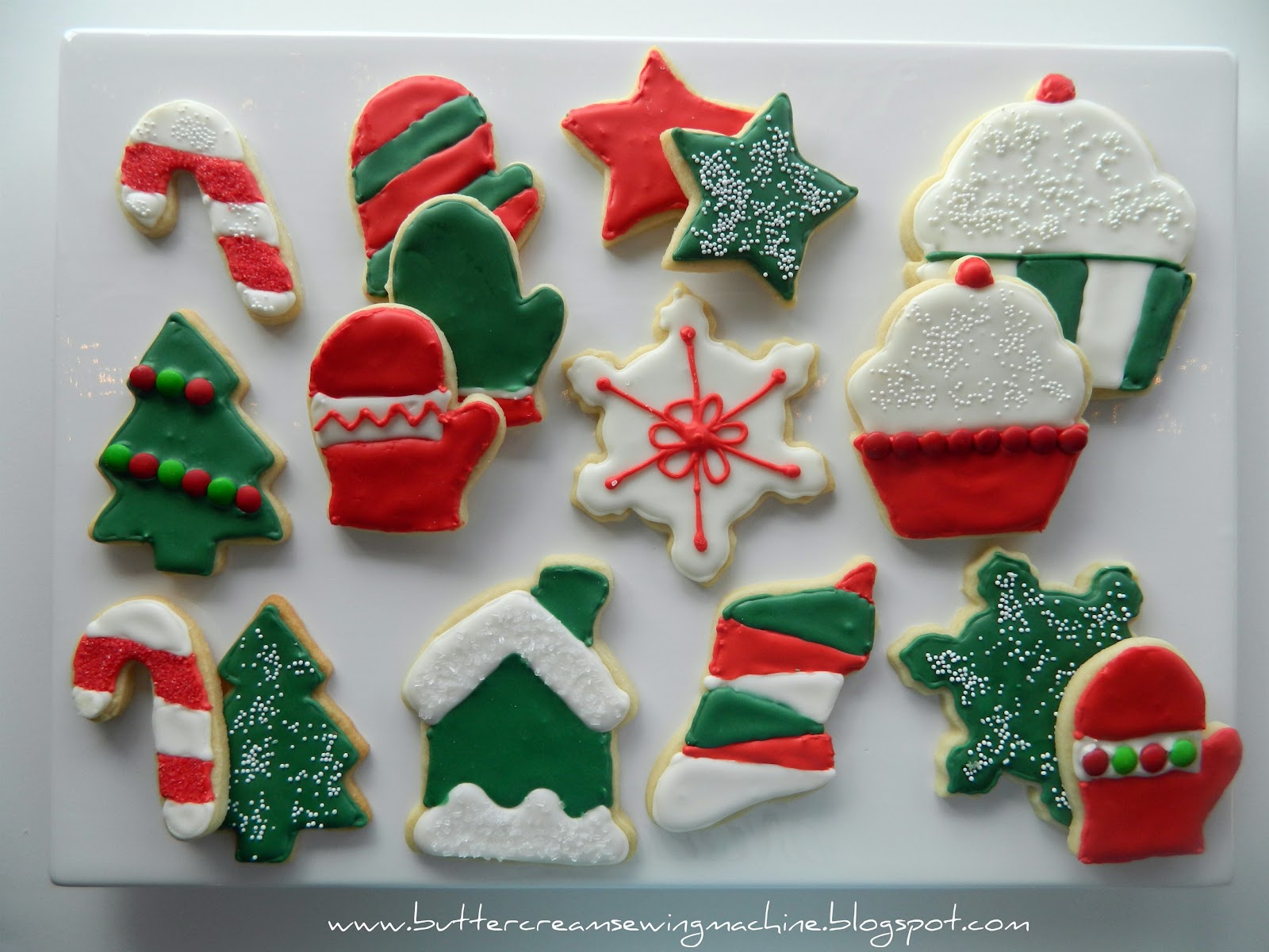 Buttercream and a Sewing Machine: Decorating Christmas Cookies