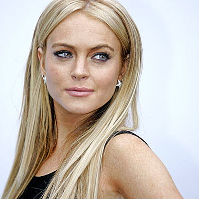lindsay lohan hair color dark. Lindsay Lohan Blonde Hair