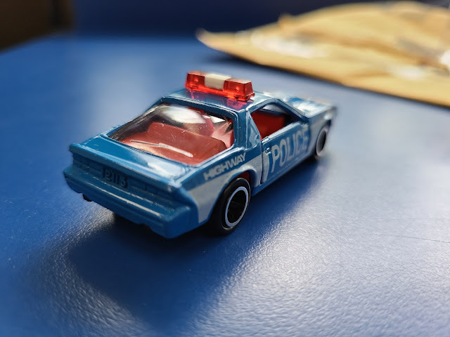 Tomica  Camaro