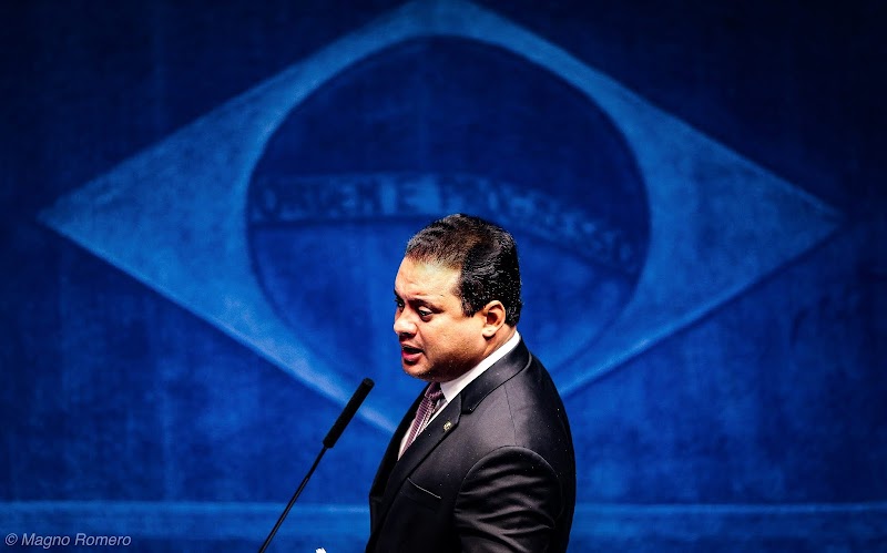 Projeto de Weverton que proíbe corte de água e luz em vésperas de feriados e fins de semana é aprovado na Câmara