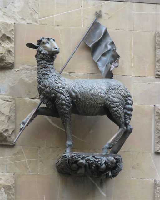 Agnus Dei, Piazza del Mercato Nuovo, Florence