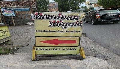 Nama-Nama Warung Ini Bisa Bikin Kamu Ngakak..!