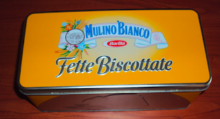 scatola latta fette biscottate mulino bianco