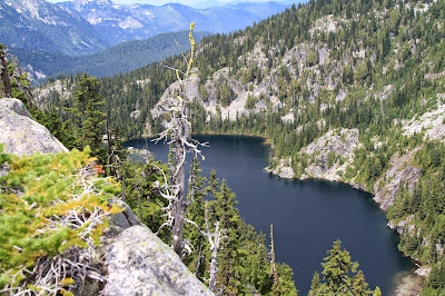 View of Tuck Lake on the climb to Robin Lakes