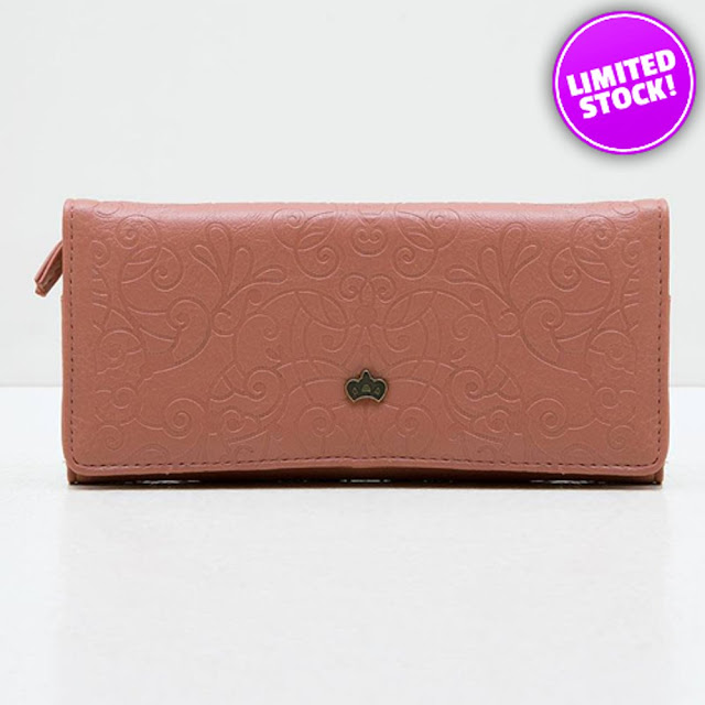 dompet wanita