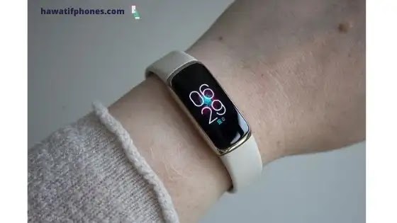 كيفية تغيير الوقت على جهاز Fitbit الخاص بك