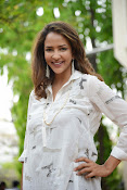 Lakshmi Manchu latest photo shoot gallery-thumbnail-19