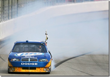 2010 Atlanta1 NSCS Kurt Busch burnout victory lap