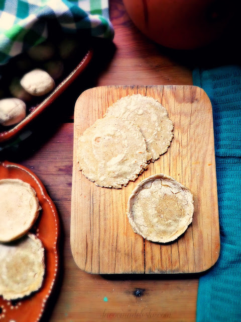 How to make Mexican sopes: step 3 - lacocinadeleslie.com