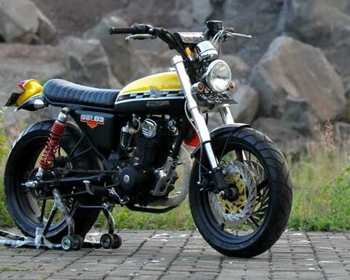 Foto gambar modifikasi cb 100 cafe racer retro jap style 