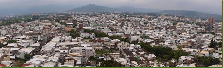 鯉魚山俯瞰台東市