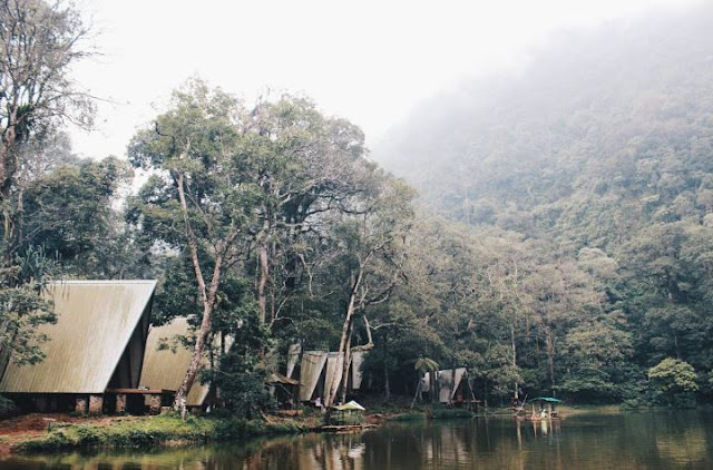 Telaga warna puncak bogor