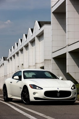 front view Maserati GranTurismo