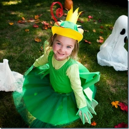 frog-halloween-costume-shoot-photo-420x420-bpeacock-088_0