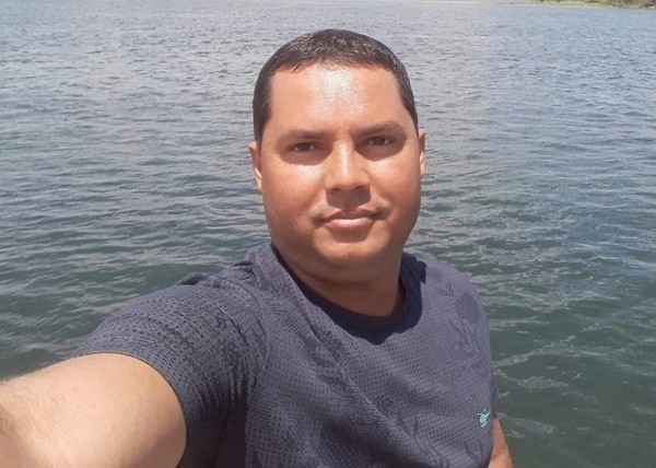 HOMEM É MORTO A TIROS NA FRENTE DA CASA DA NAMORADA, EM SERRA TALHADA