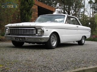 Ford Falcon DELUXE