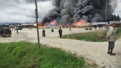 Gegara Baju Dagangan Bikin Gatal, Pasar di Deiyai Papua Tengah Dibakar   