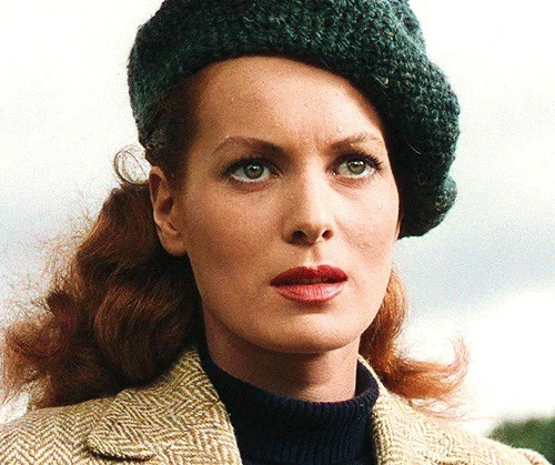 Maureen O'Hara Profile pictures, Dp Images, Display pics collection for whatsapp, Facebook, Instagram, Pinterest.