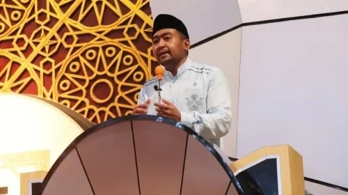 Wagub Audy Joinaldy Berikan Ceramah di Masjid Raya Sumbar