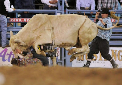 Most Dangerous Moment of Rodeo Seen On www.coolpicturegallery.us