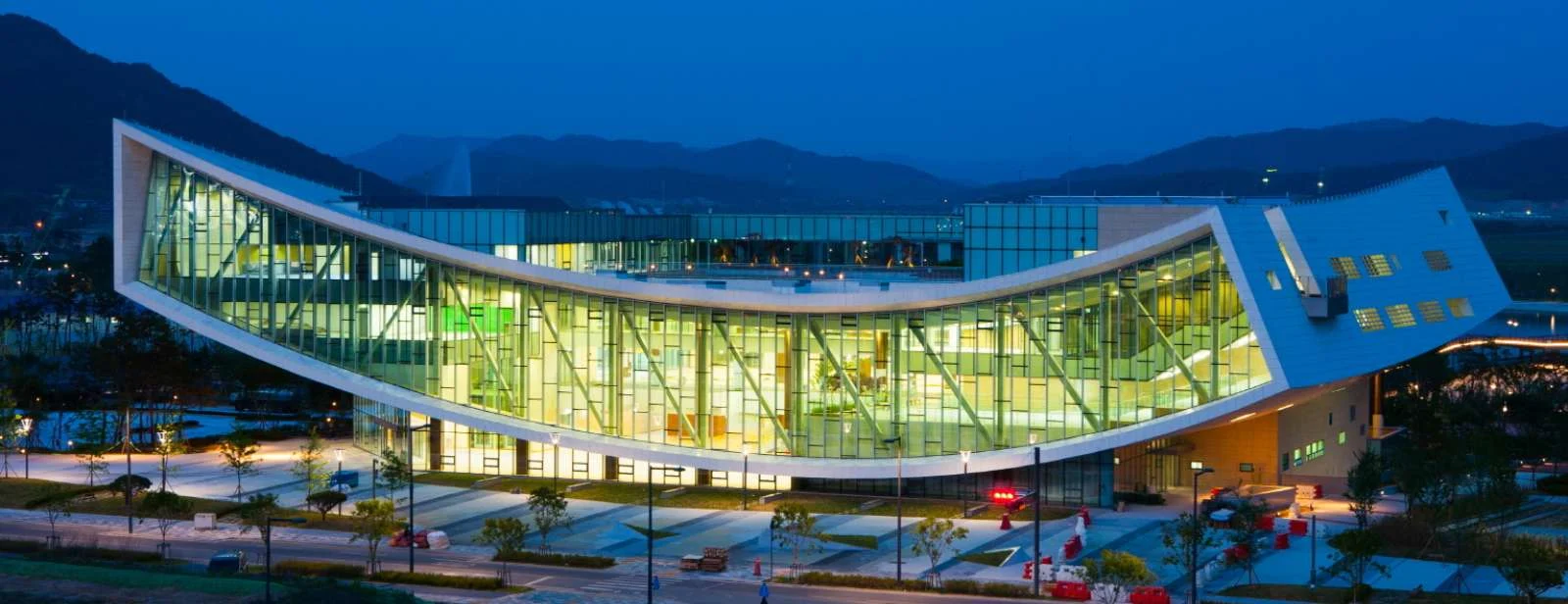 Sud Chungcheong, Corea del Sud: National Library of Sejong by Samoo Architects & Engineers