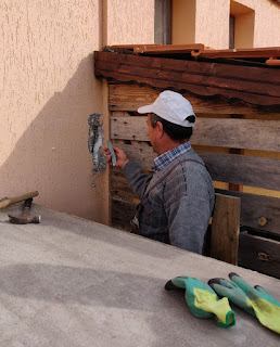 Bekir finds the cable for the power