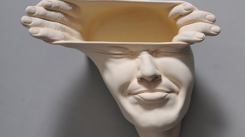 Open Mind: nuevas esculturas de caras deformadas por Johnson Tsang