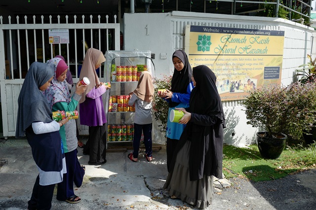 Pantri Komuniti #AyamWithU di Pertubuhan Kebajikan Kasih Nurul Hasanah