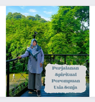 Perjalanan Spiritual Perempuan Usia Senja 