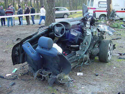 weird and terrible accidents - gambar kemalangan jalan raya