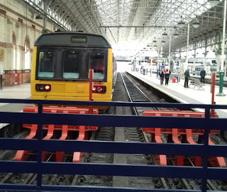 Pacer Railbus 142067 at Manchester Piccadilly 