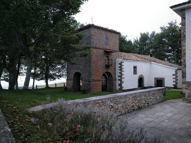 Santuario de la Virgen del Acebo