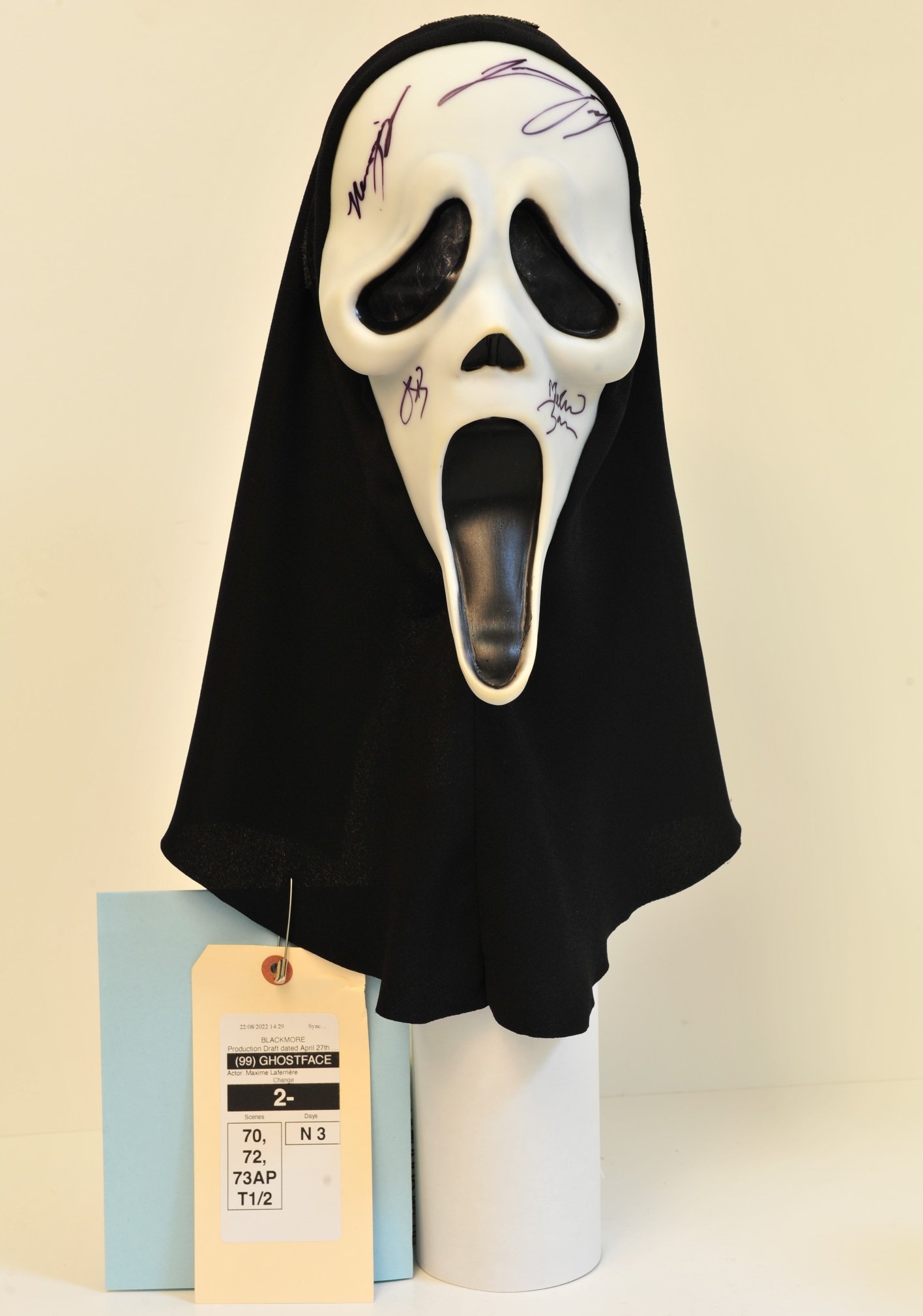 Scream 6 mask I made out of an ultra white mask and a hand sewn shroud 👌 :  r/Scream