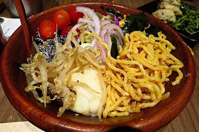 Hamburg Steak Keisuke, sarada