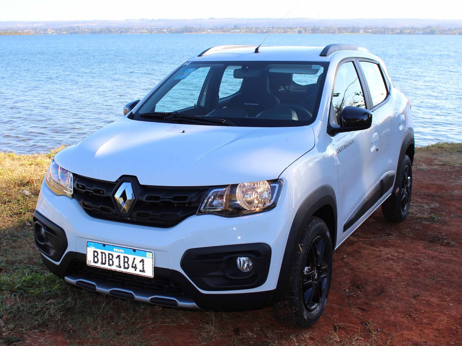 Avaliação: Renault Kwid Outsider 2020 - vídeo, preço, consumo e