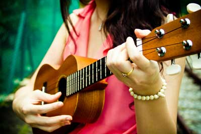 Học đàn ukulele cho người mới bắt đầu