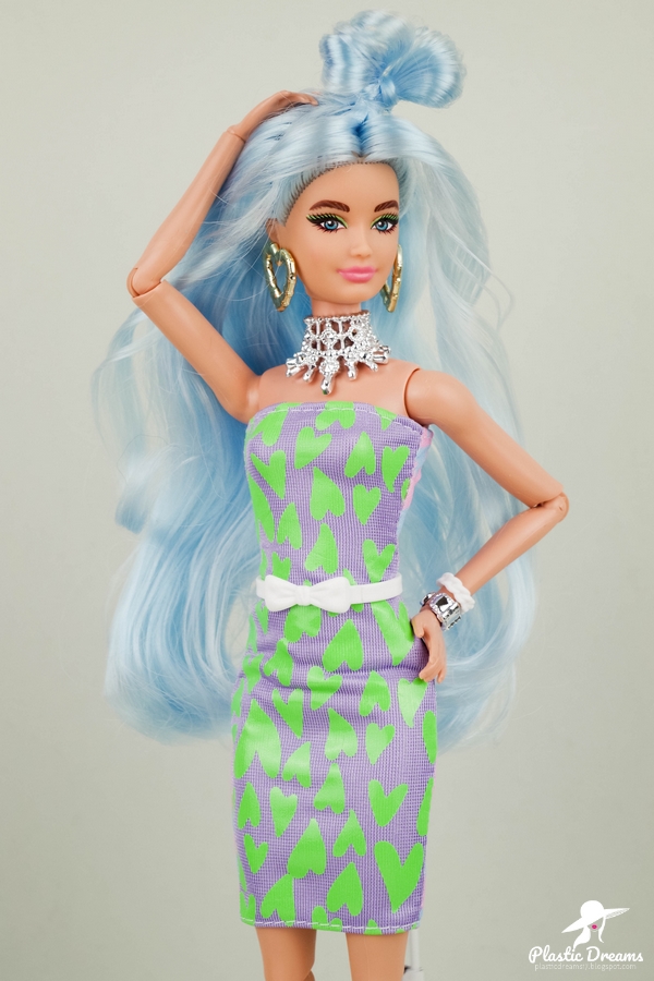 extra barbie doll