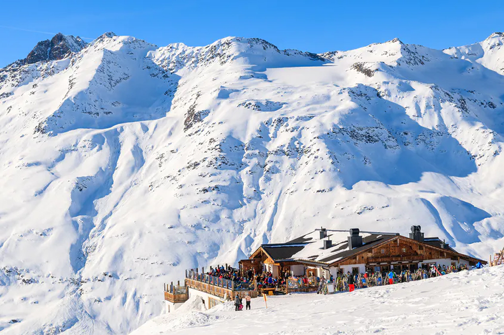 9 Crowd-Free Ski Resorts in Europe to Plan a Trip