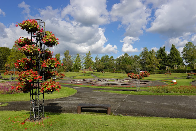 鳥取県西伯郡南部町鶴田　とっとり花回廊　霧の庭園