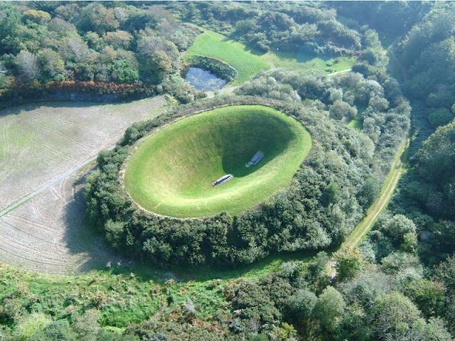 Craters 'Bowl at the sky"