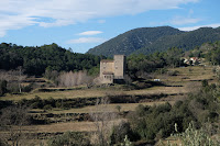 Castell-Palau dels Vescontes de Besalú, en  Beuda, cerca de  Besalú