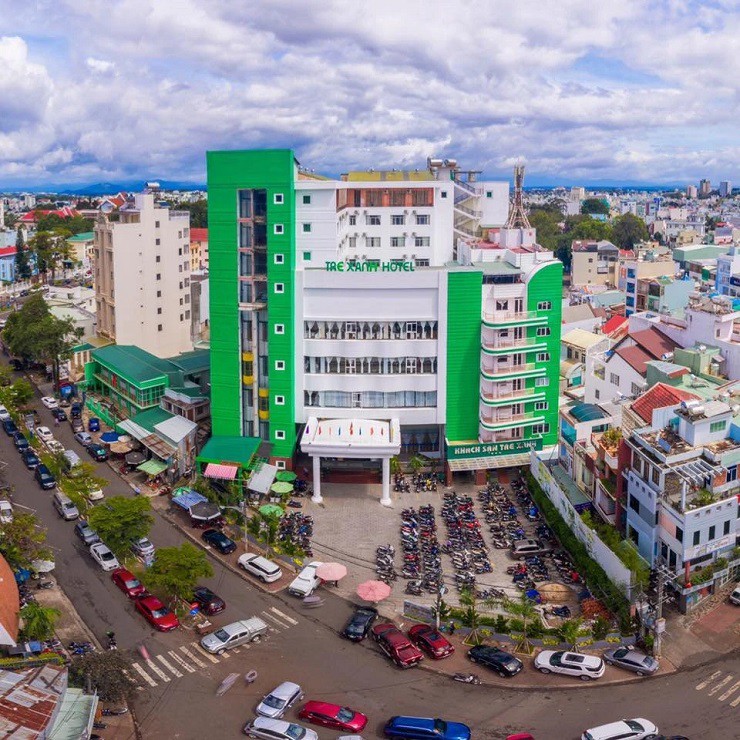 Nhà hàng, khách sạn 3 sao đang kinh doanh tốt... cũng bị ngân hàng rao bán - 1