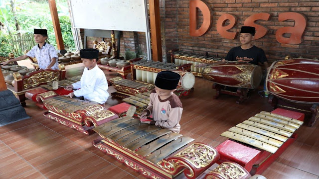 gamelan-alat-musik-tradisional