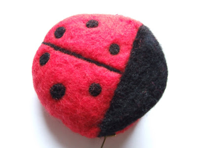 wet felted coin purse ladybug filcowana na mokro portmonetka biedronka