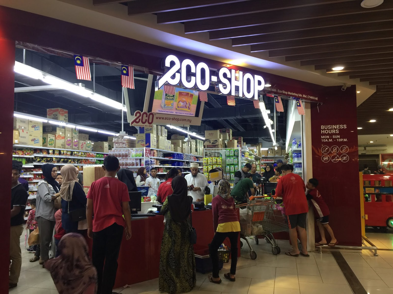Fenomena Kedai RM2 ECO  Shop Menjadi Kegilaan Rakyat 