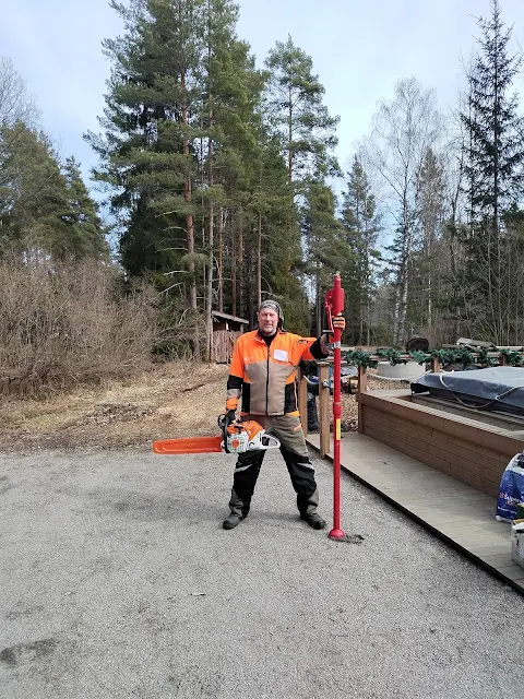 Puunkaataja Tampere Pirkanmaa #Pihapuiden kaadot #Tampere #Ylöjärvi #Tampereen #Ylöjärven #pihatyöt käteisellä edetään kohteissa Talonmiespalvelu@gmail.com kuva4