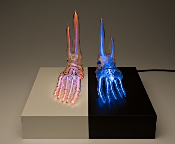 eric franklin escultura esqueleto luz neon caveira