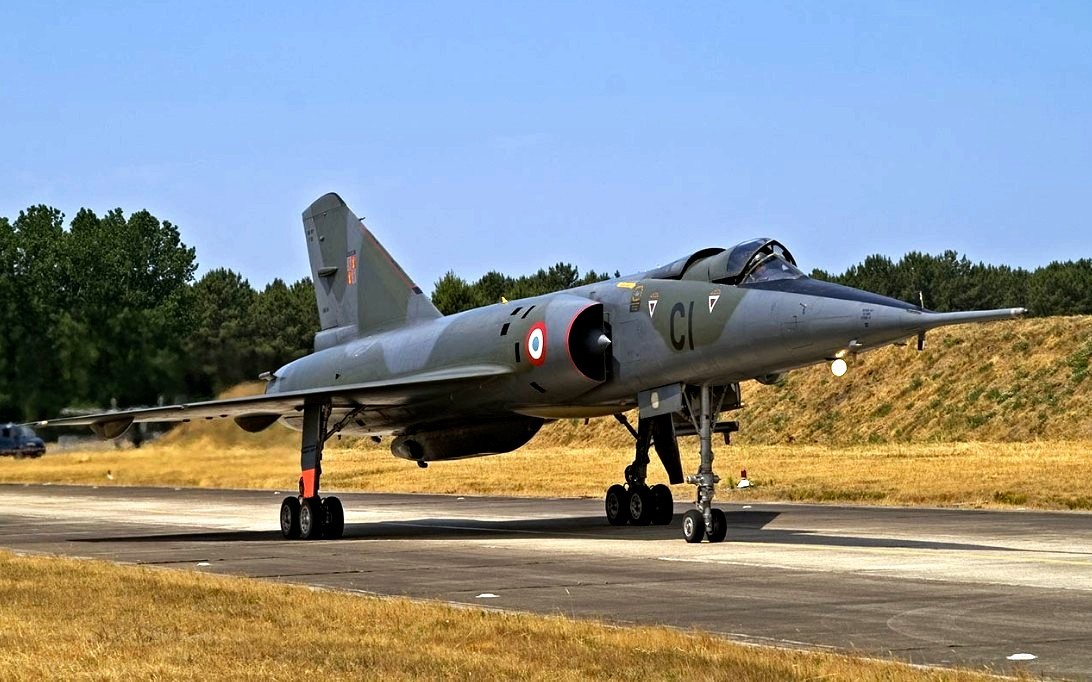 Bomber Mirage IV - 4