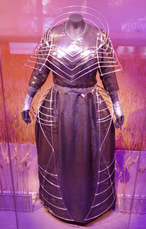 Oprah Winfrey A Wrinkle in Time Mrs Which movie costume