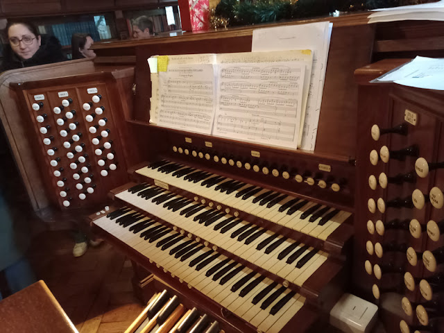 Console of the Skinner organ, Domaine de Cande, Indre et Loire, France. Photo by Loire Valley Time Travel.